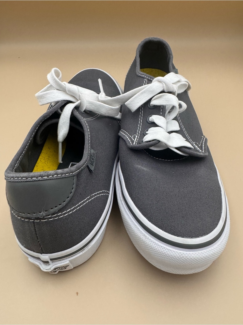 Vans Women’s Classic Gray Canvas Low-Top Ortholite Sneakers size: 9 - Picture 3 of 8